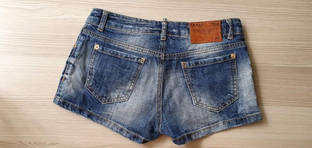 Продам джинсовые шорты Амнезия