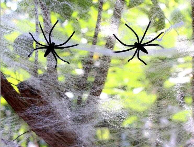 Паутина белая с паучками украшение на Хеллоуин Halloween декоративная