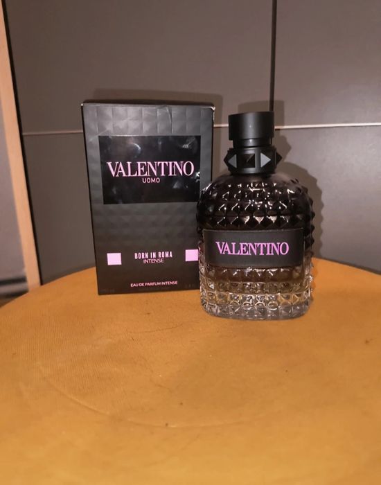 Perfum Valentino born in roma intense