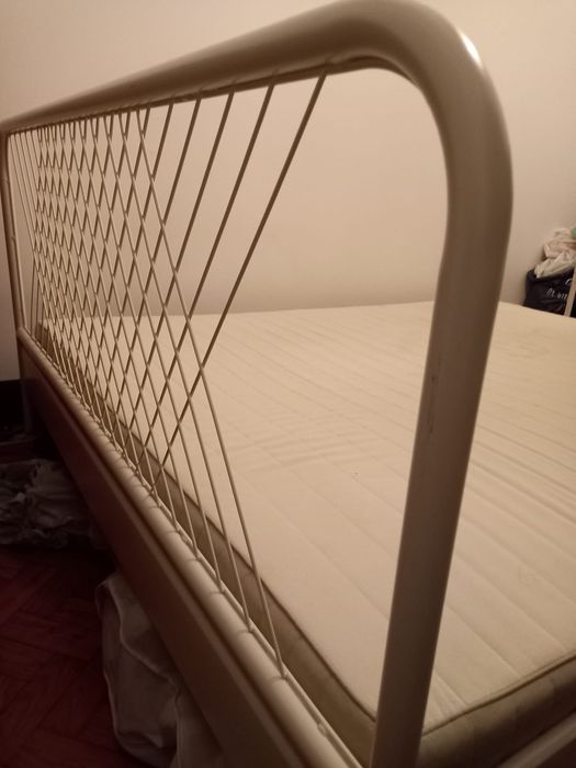 Cama de Casal com Colchão