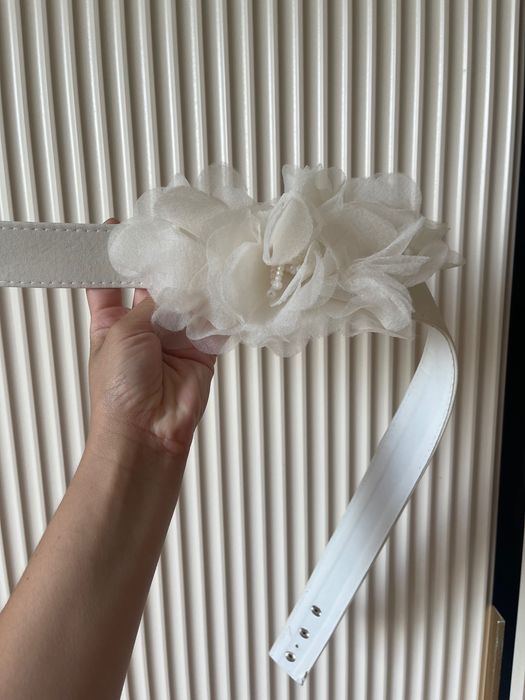 Елегантне плаття молочного кольору