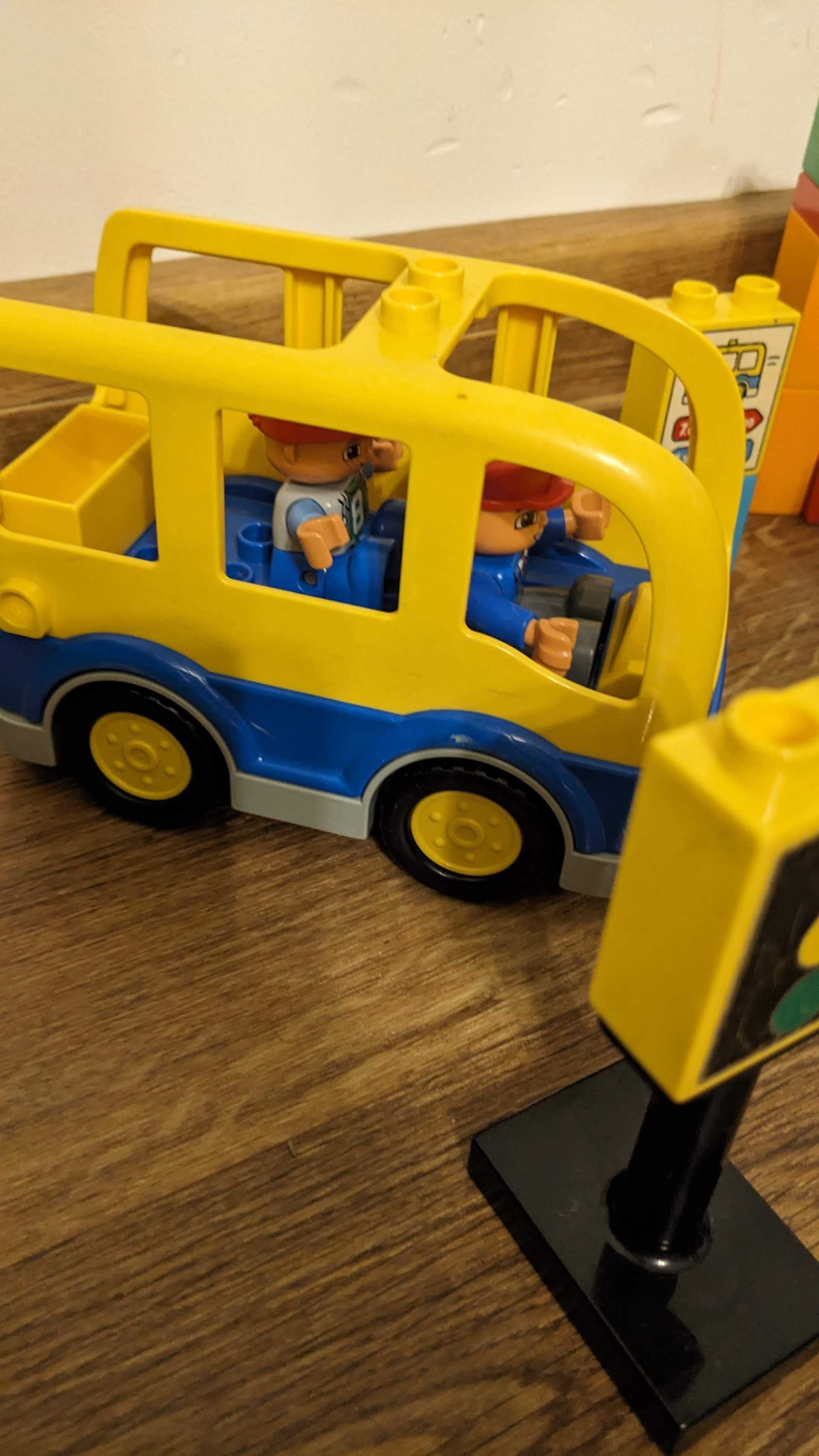 DUPLO 10528 Szkolny autobus; inne zestawy