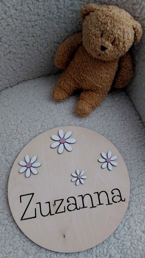 Drewniana tabliczka z imieniem dziecka dekoracja