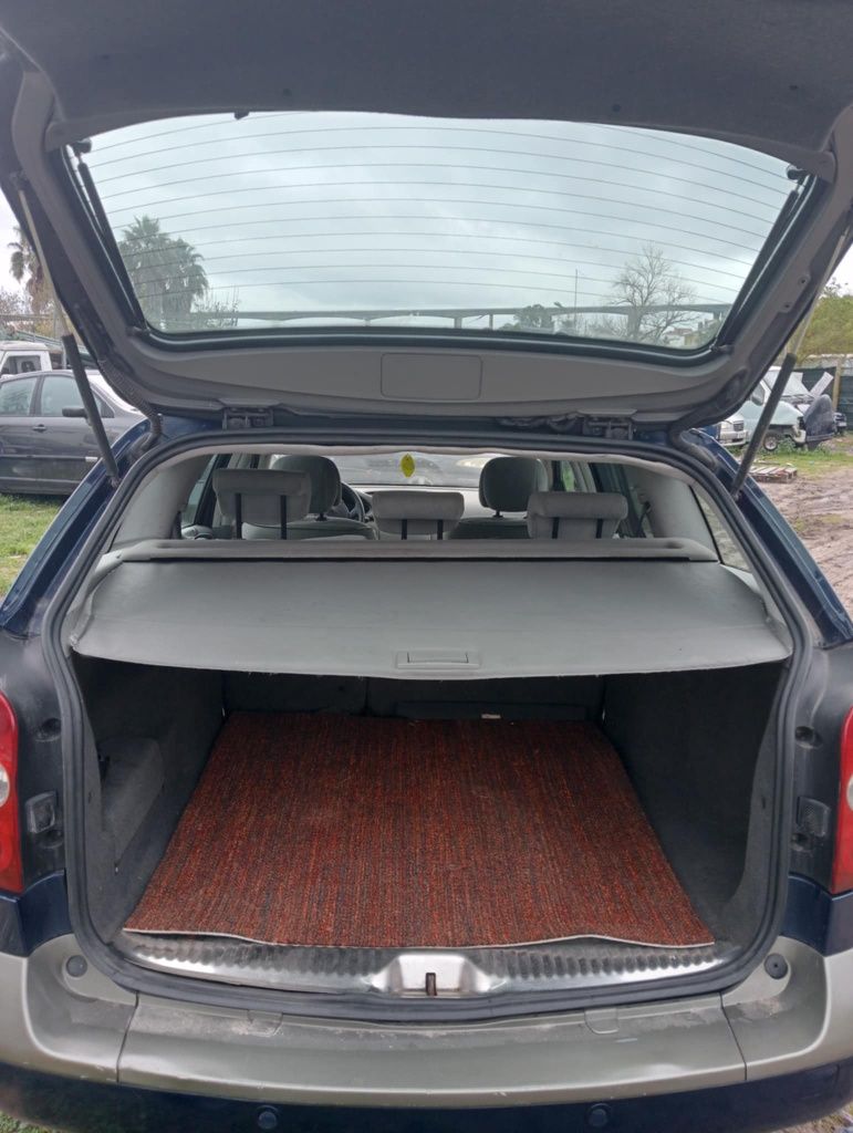 Renault Laguna ano 2002 gasolina 1.6 só peças
