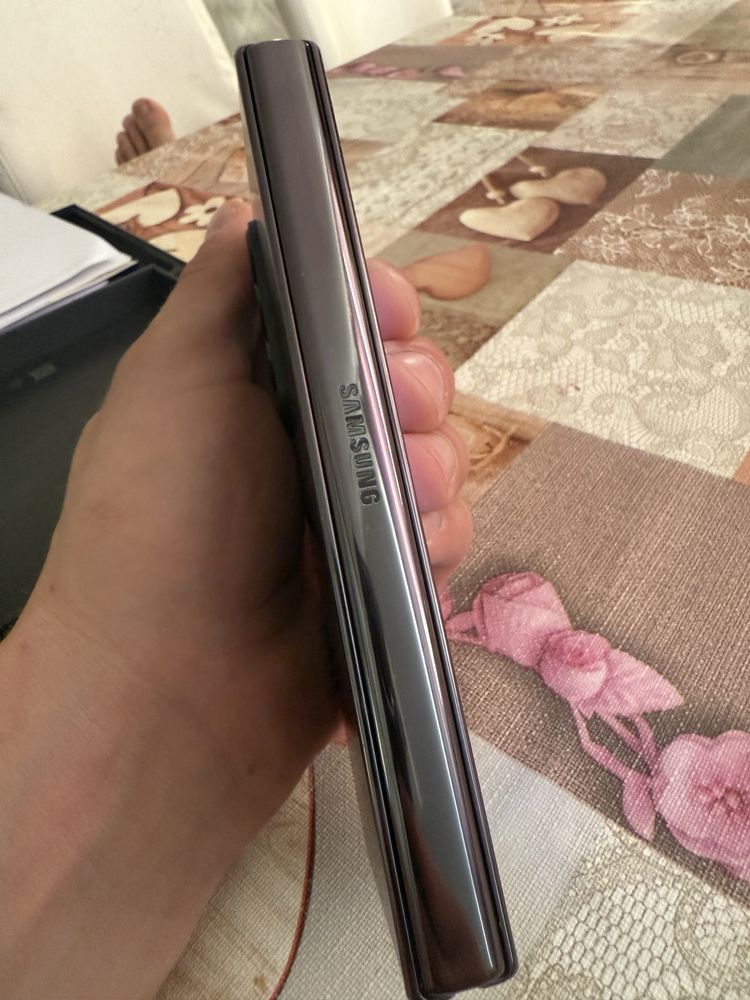 Samsung Z fold 4