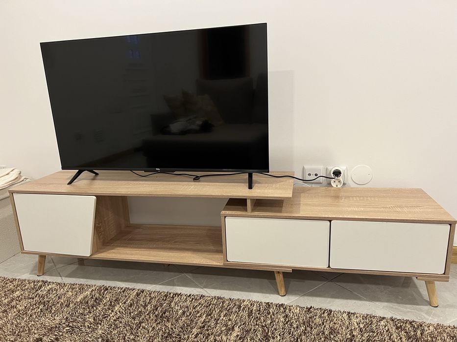 Vendo movel tv bege e branco