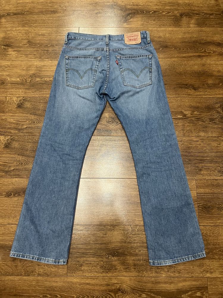 джинси levis в ідеальному стані