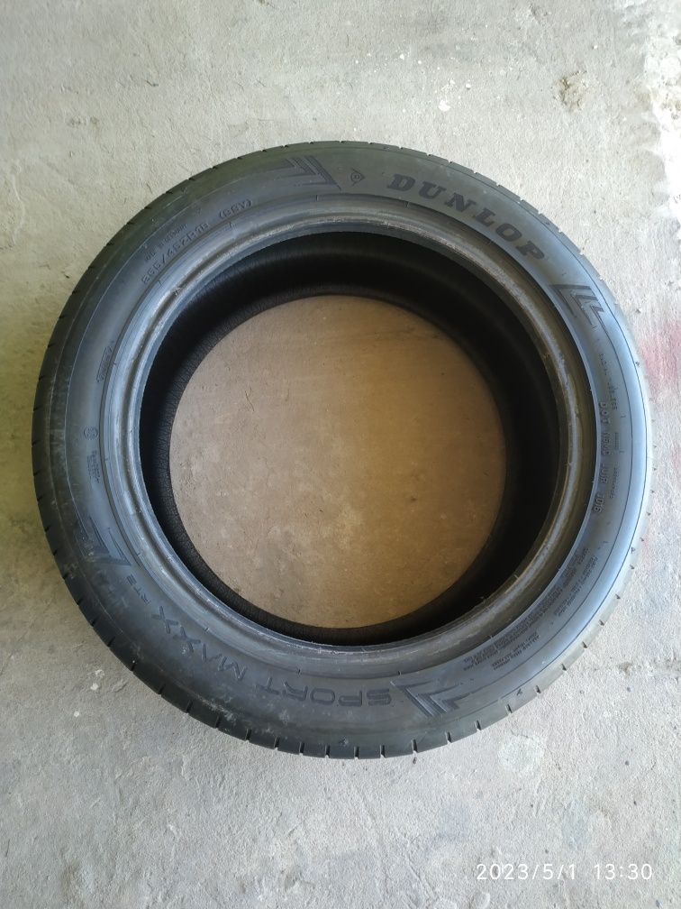 2x 255 55 R18 Dunlop