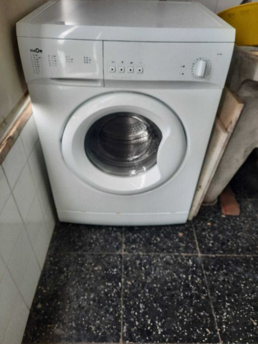 MÁQUINA DE LAVAR ROUPA