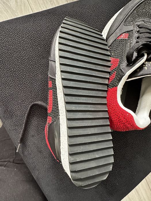 Buty sportowe snekarsy