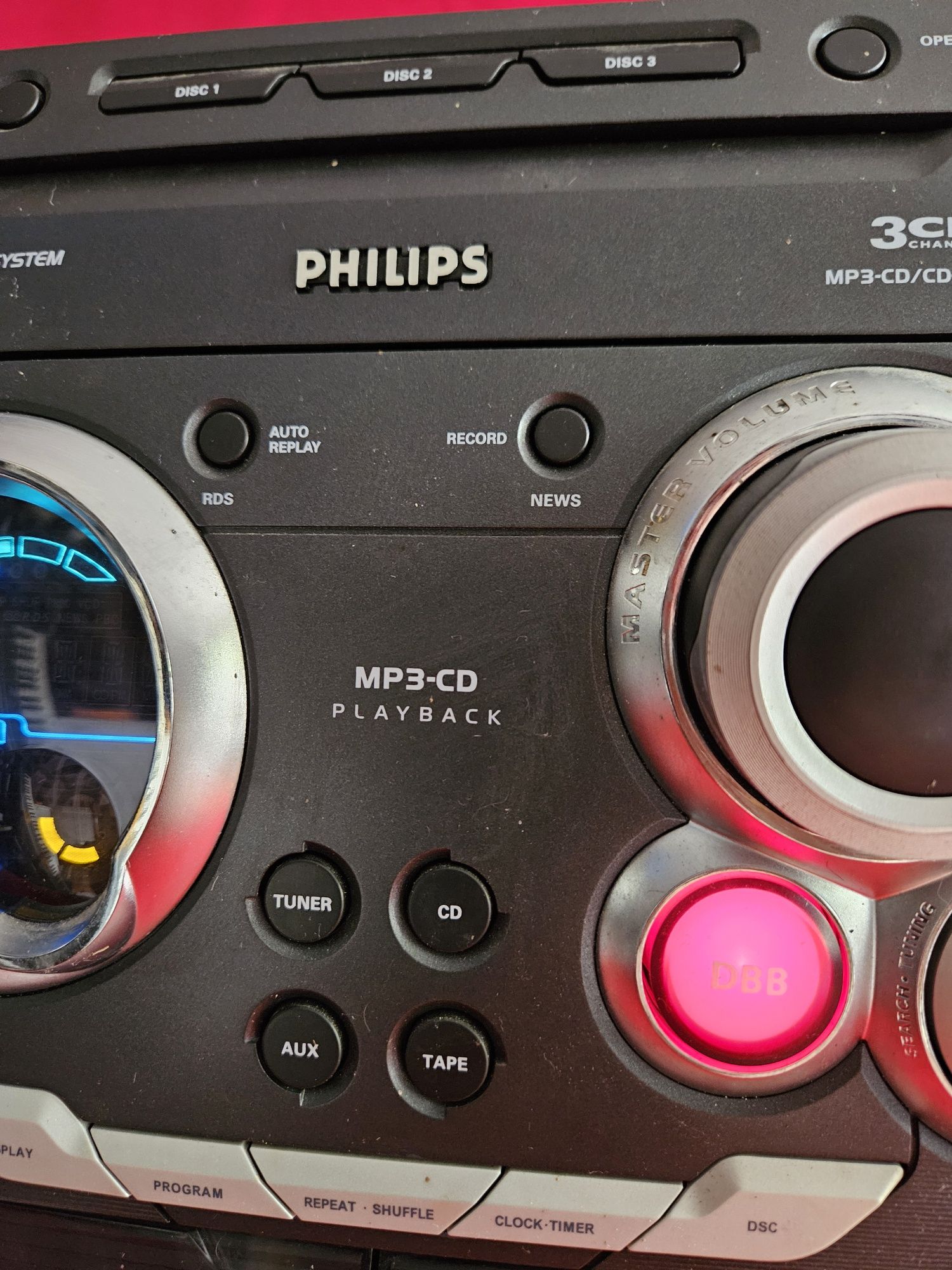Głośna wieża Philips Mega Bass AUX