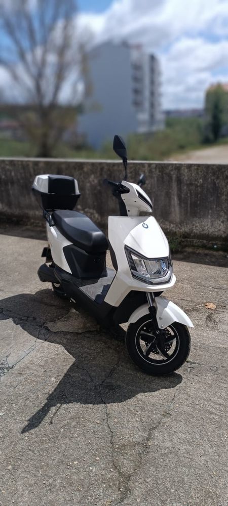 Scooter Elétrica NEOVOLT WE-RIDE 60V 250W