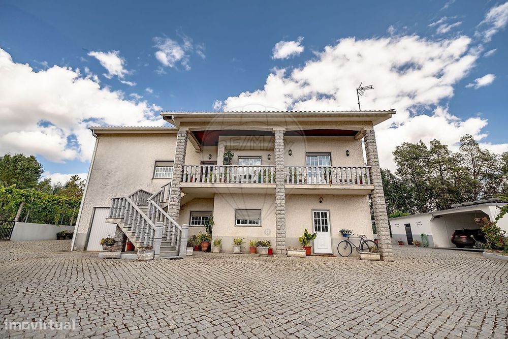 Moradia T6 para venda