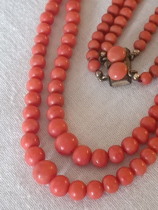 Коралл.Бусы .Антиквариат.Италия.ВЕС 45 ГРАММ