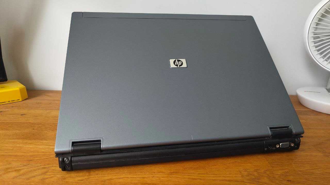 Laptop HP Compaq 8510p C2D T5750 ATI 2300 2GB Pod starsze gry