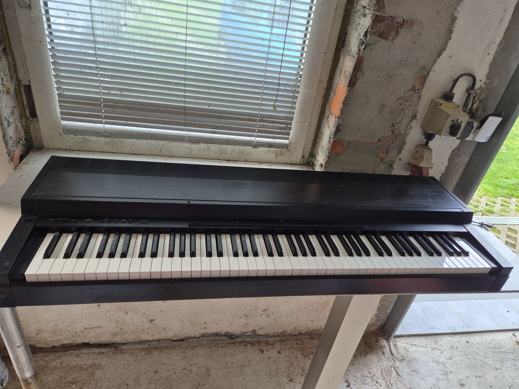 Yamaha Clavinova CLP-300