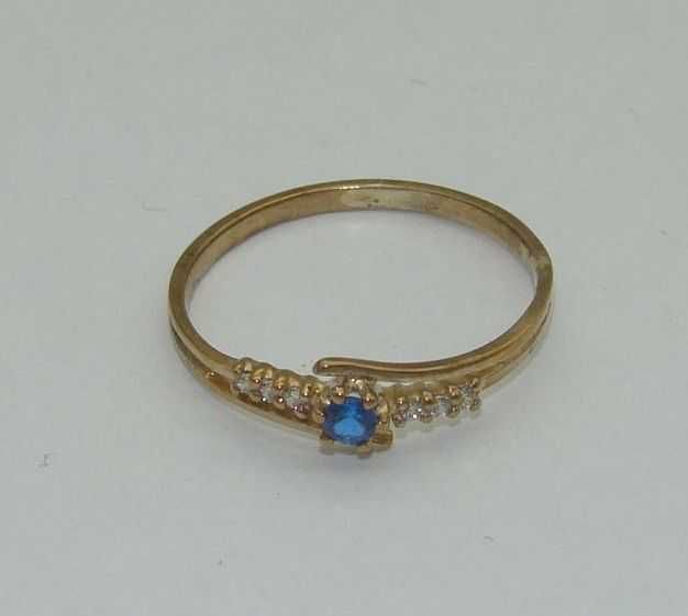 Złoty pierścionek 8karat.