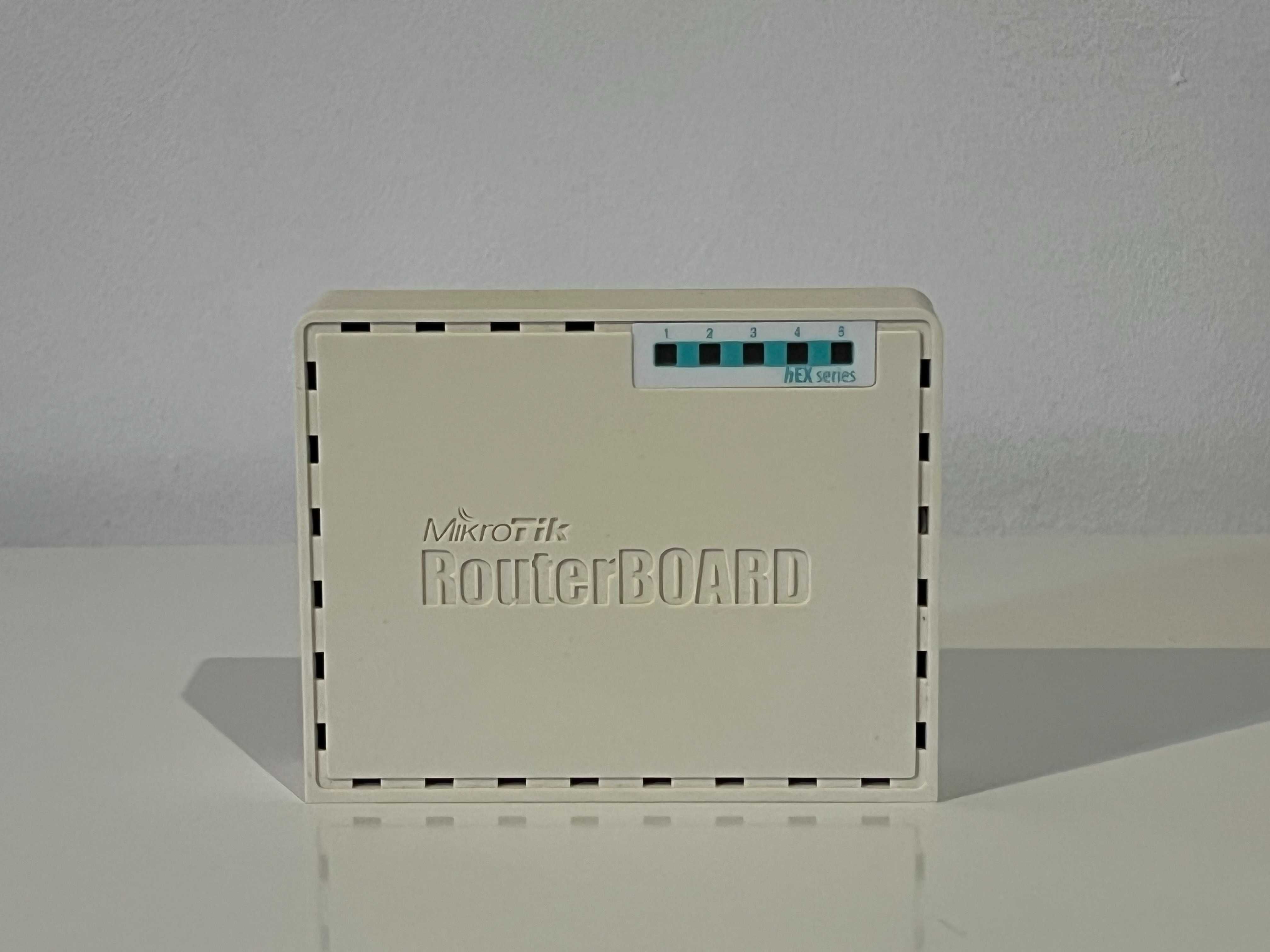 Mikrotik Hex RB750gr3 Switch