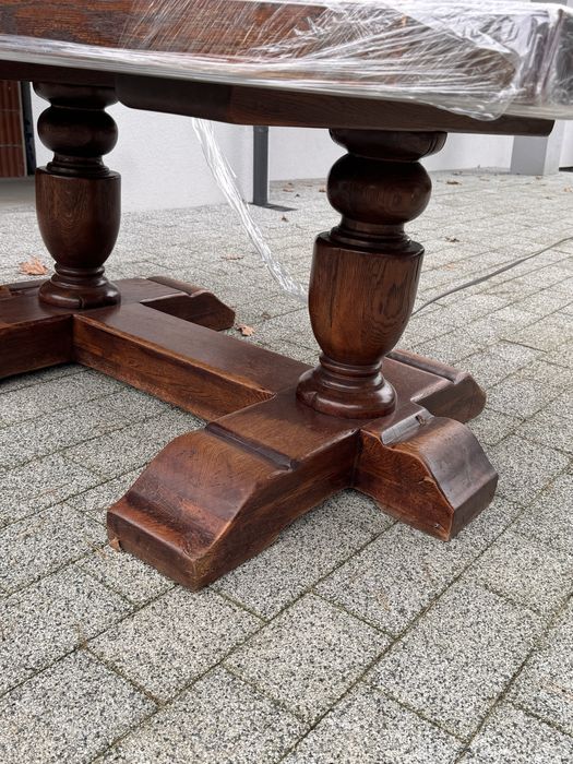 Stół dębowy z litego drewna