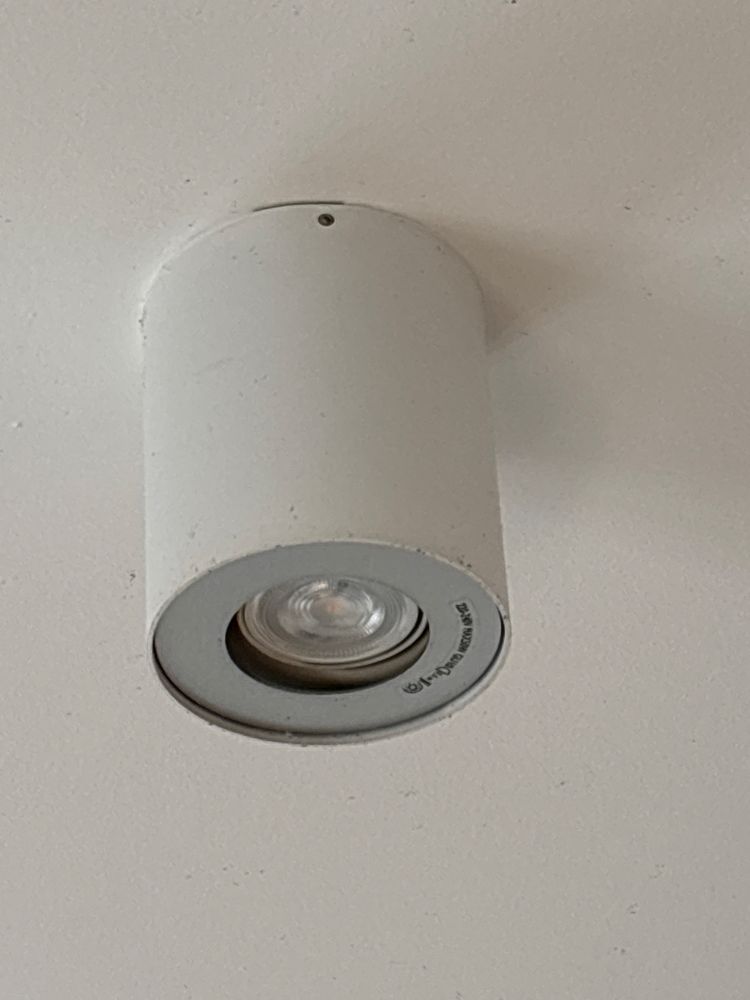 PHILIPS HUE White ambiance Pillar biały 10 sztuk
