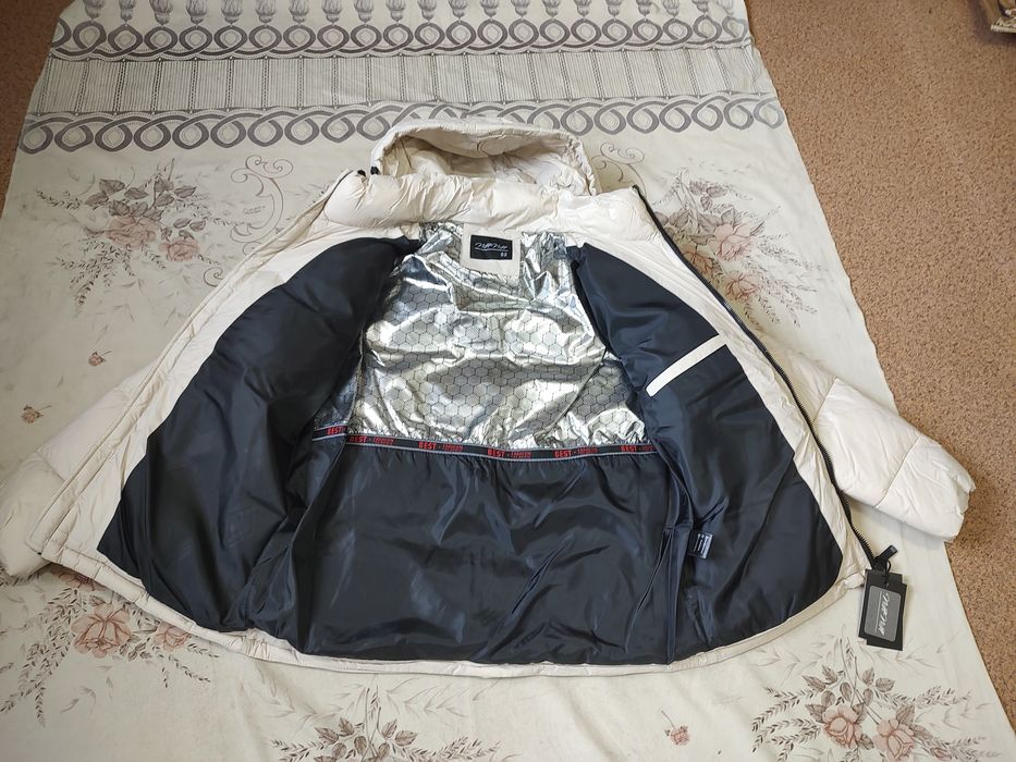 Зимние куртки и пуховики