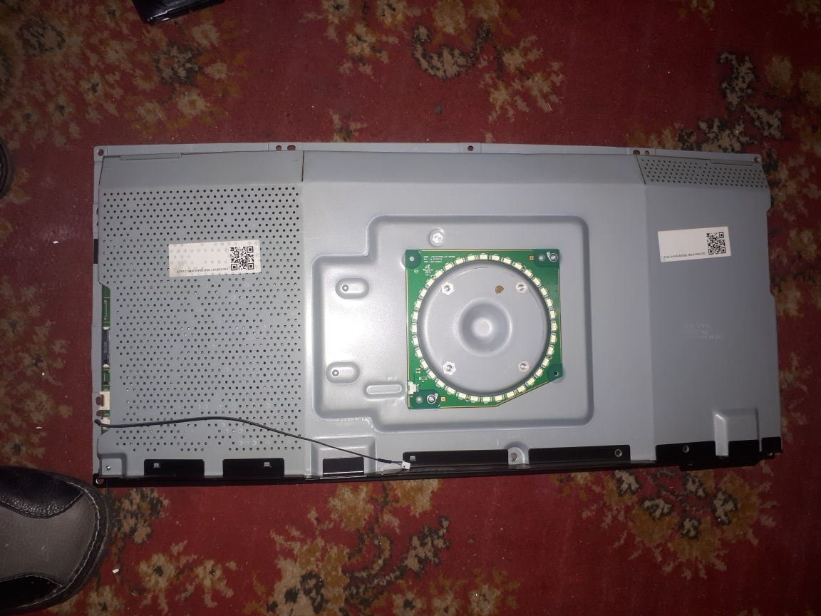 Монітор samsung lc32hg70qqi на запчастини відновлення
