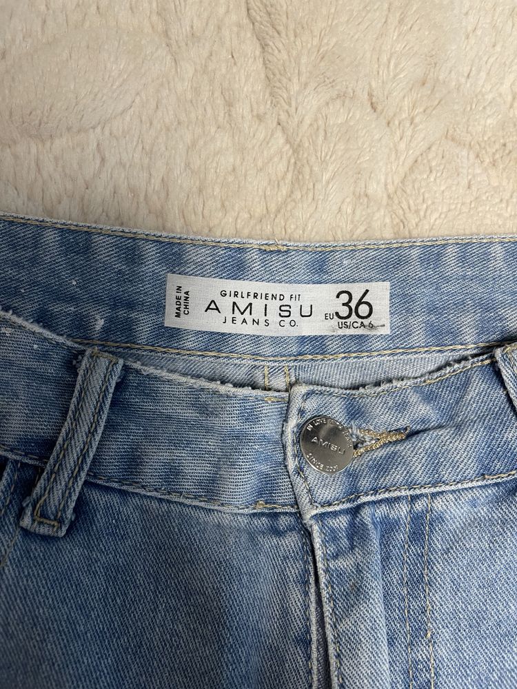 Spodnie jeans Amisu 36 przecierane z napisami