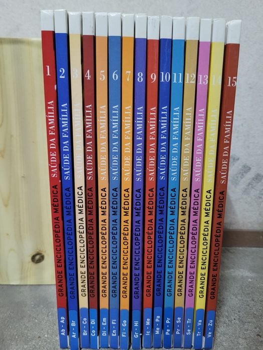 Vendo livros Grande enciclopédia médica
