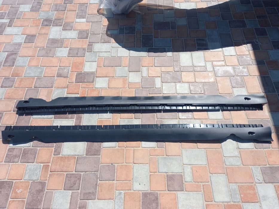 Накладка порога Tesla Model 3