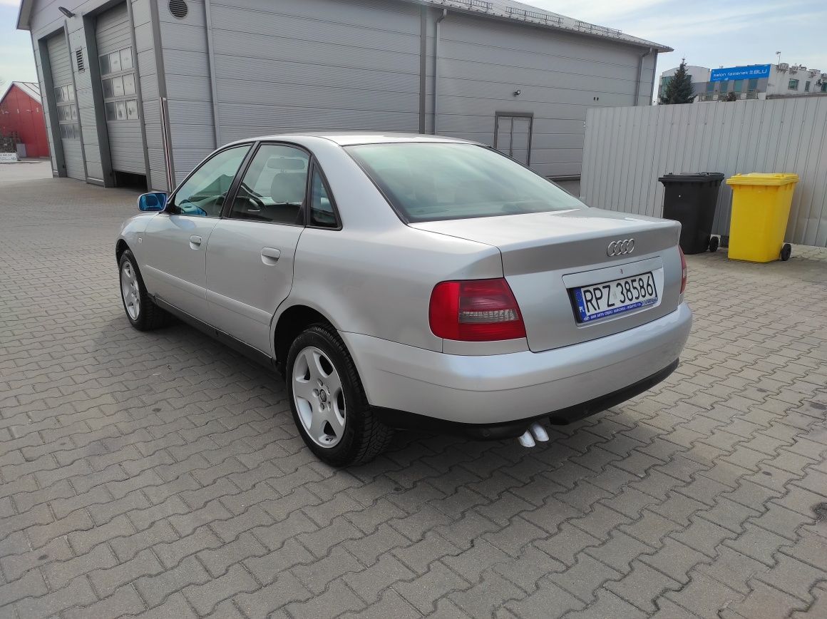 Audi A4 B5 1.9 TDI 2000r. 115km Stan BDB Małe spalanie Zamiana