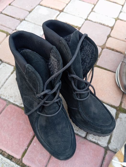 Зимові чоботи жіночі 39 розміру
