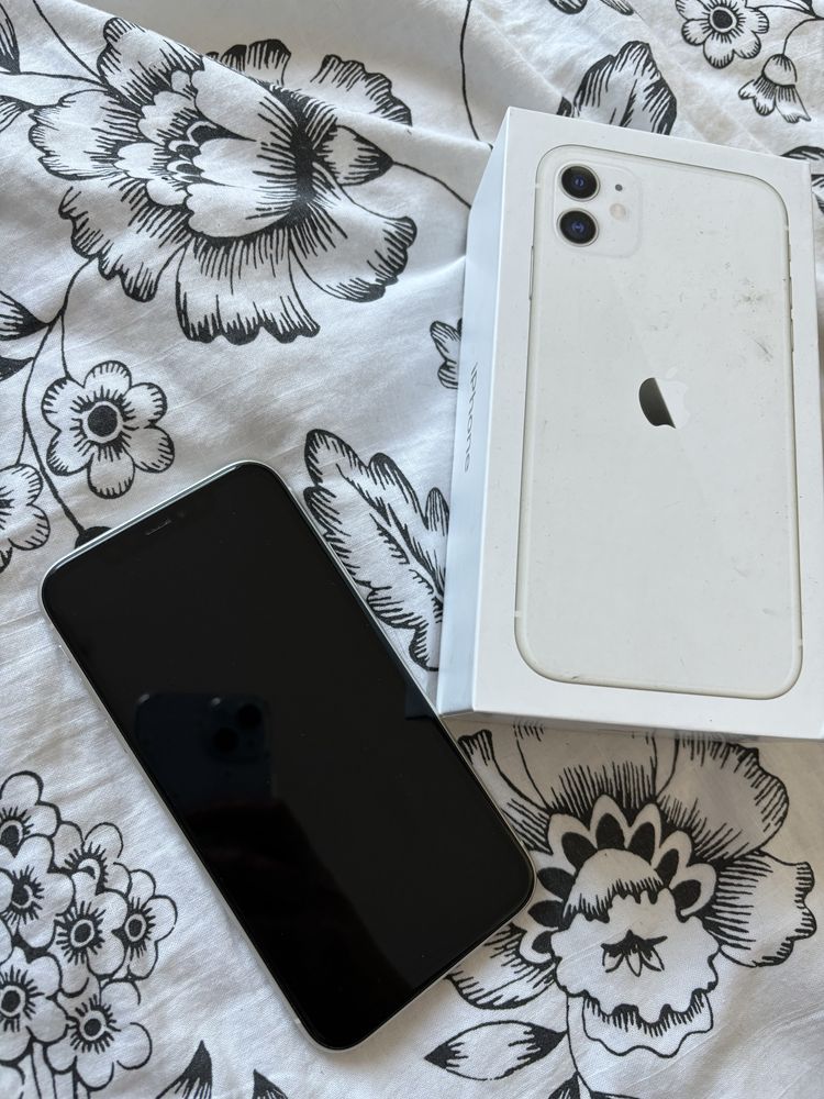 Iphone 11 64gb jak nowy z pudełkiem biały