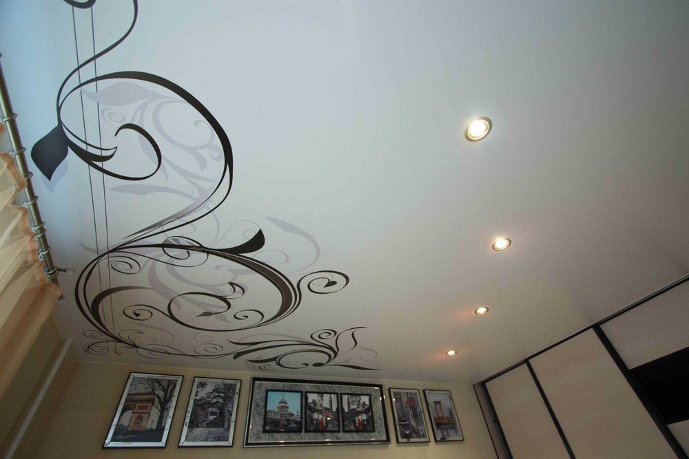 НАТЯЖНІ СТЕЛІ . Монастерище