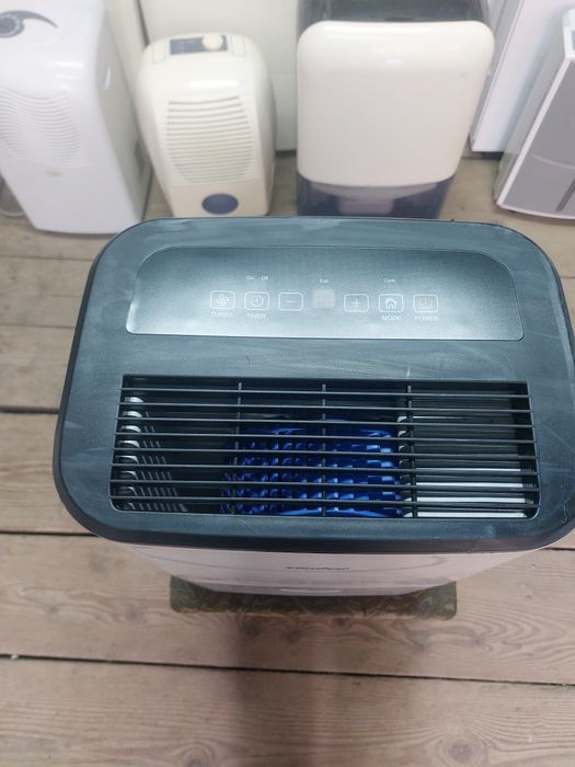 Осушувач повітря вологозбирач вологопоглинач Comfee 16л