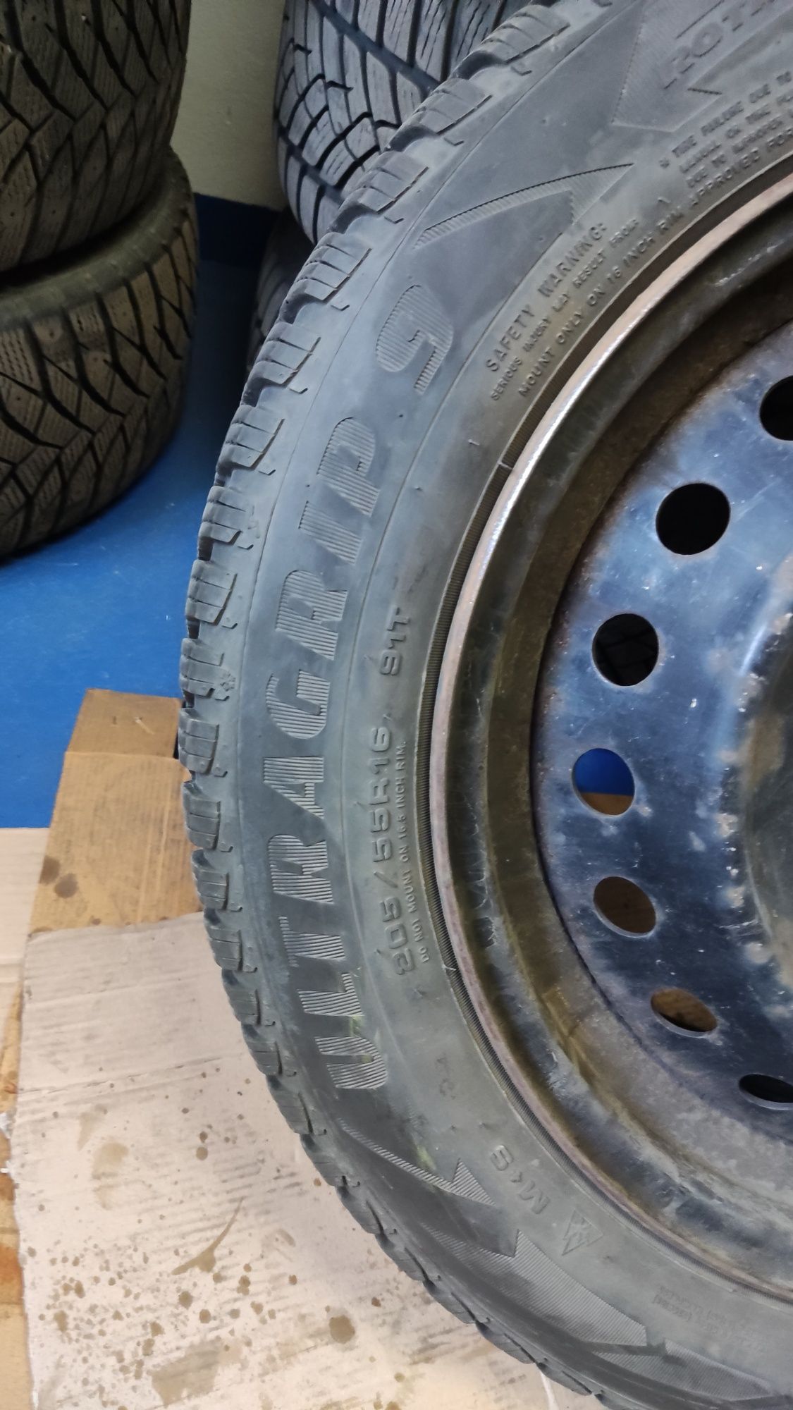 Goodyear Ultra Grip 9 opony zimowe 5x114.3, Komplet kół, 205/55/r16