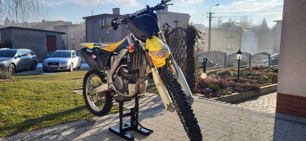 Suzuki RMZ250 rok2011 Wtrysk, ! Akrapovic Power Bomb + 2 klp plastików
