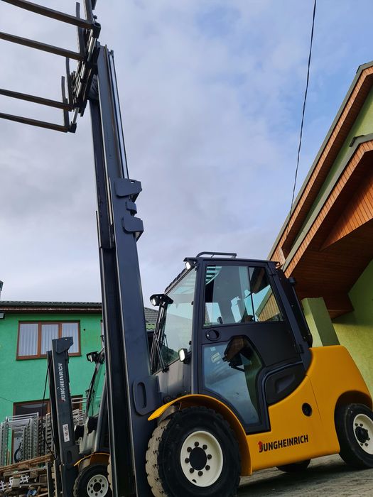 Вилочный погрузчик Кара Jungheinrich Diesel  2013 с Германии