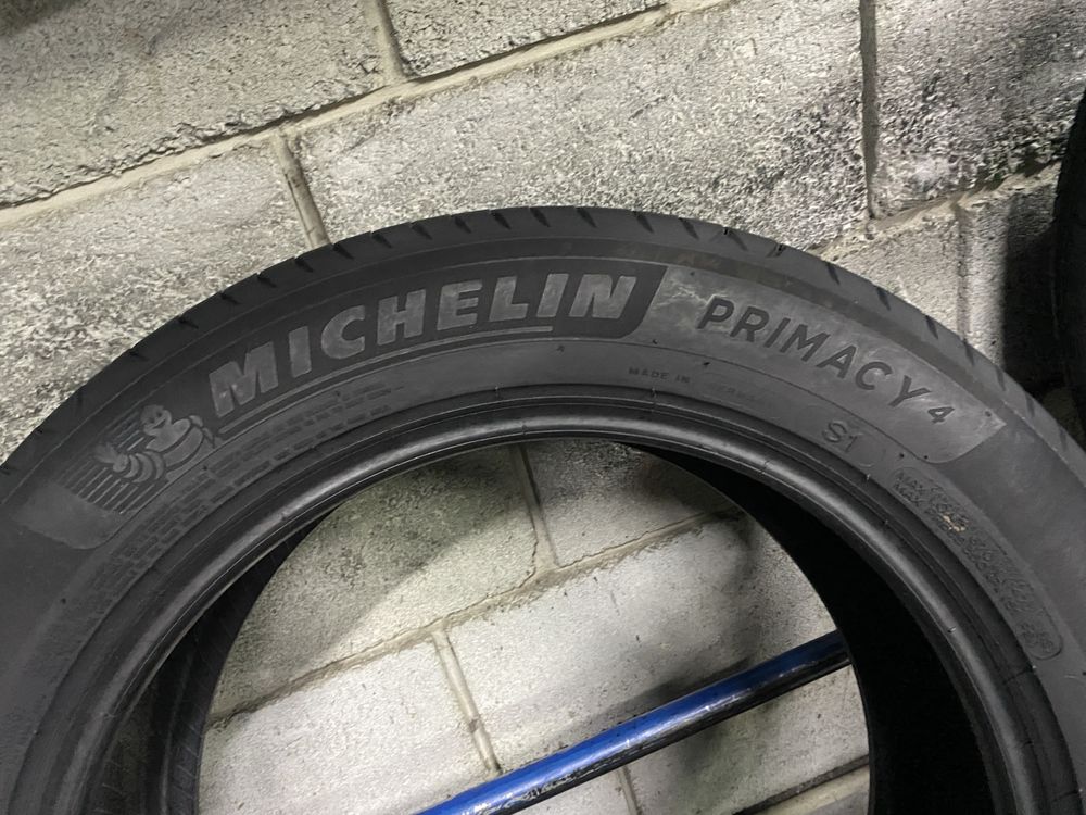 Літні шини 215/55 R17 (94V) MICHELIN