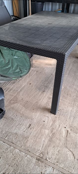 Stół rattanowy antaracyt