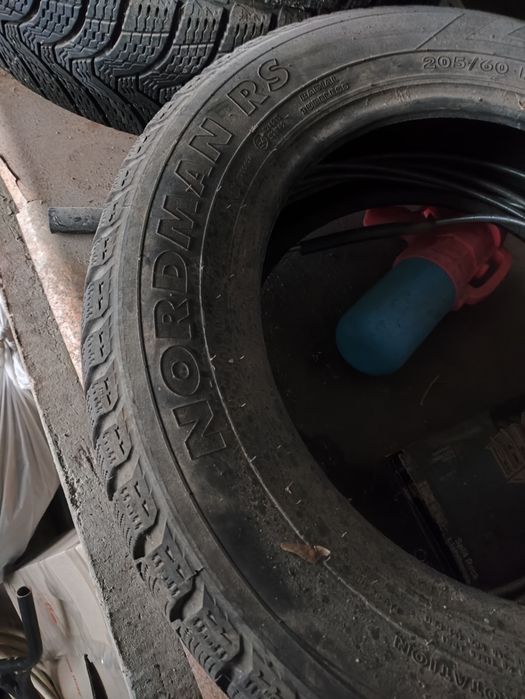 Шины зима 205/60 R16