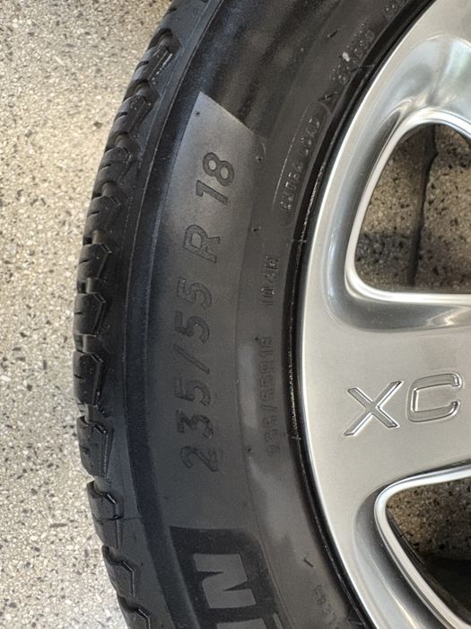 Komplet  kół  do volvo xc 70 18 cali