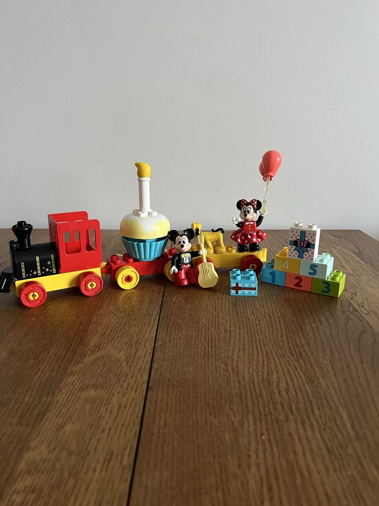 Lego Duplo Urodzinowy pociąg myszek Miki i Minnie