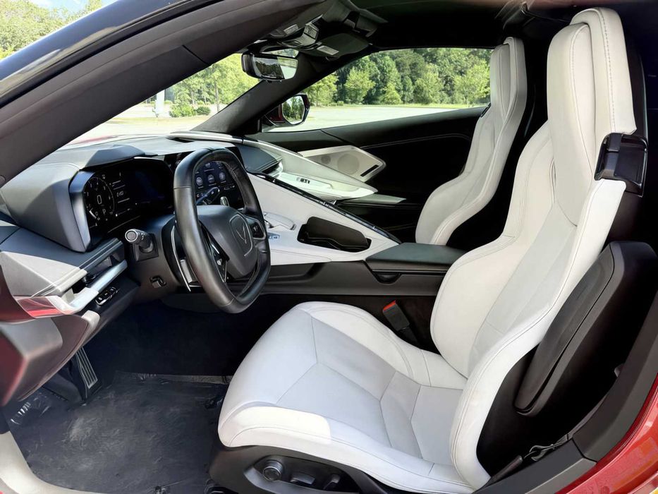 Chevrolet Corvette      2022