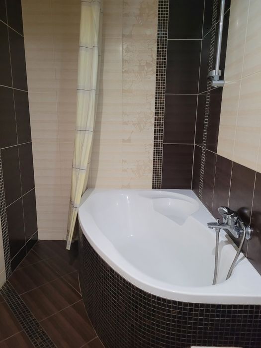 Оренда 2 км.кв.вул.Симоненка(Арсен,Епіцентр),новобудова,82 м.кв.,все є