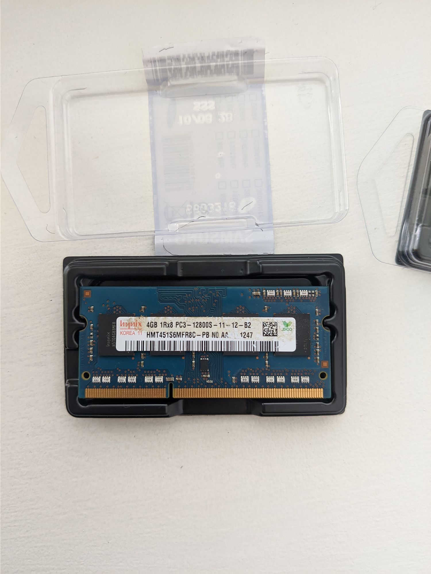 Оперативна пам'ять Hynix 8GB (4GB + 4GB) DDR3 SODIMM 2 планки