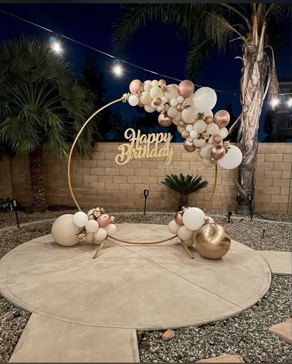 Aluguer de Arco dourado para decoração de Festas