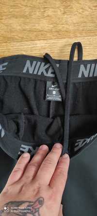 Dres Nike Prawie nowe spodnie