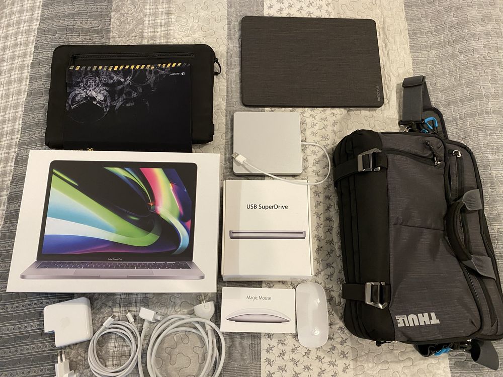 MacBook Pro stan idealny, tylko 12 cykli ładowania, Apple M1 chip 13