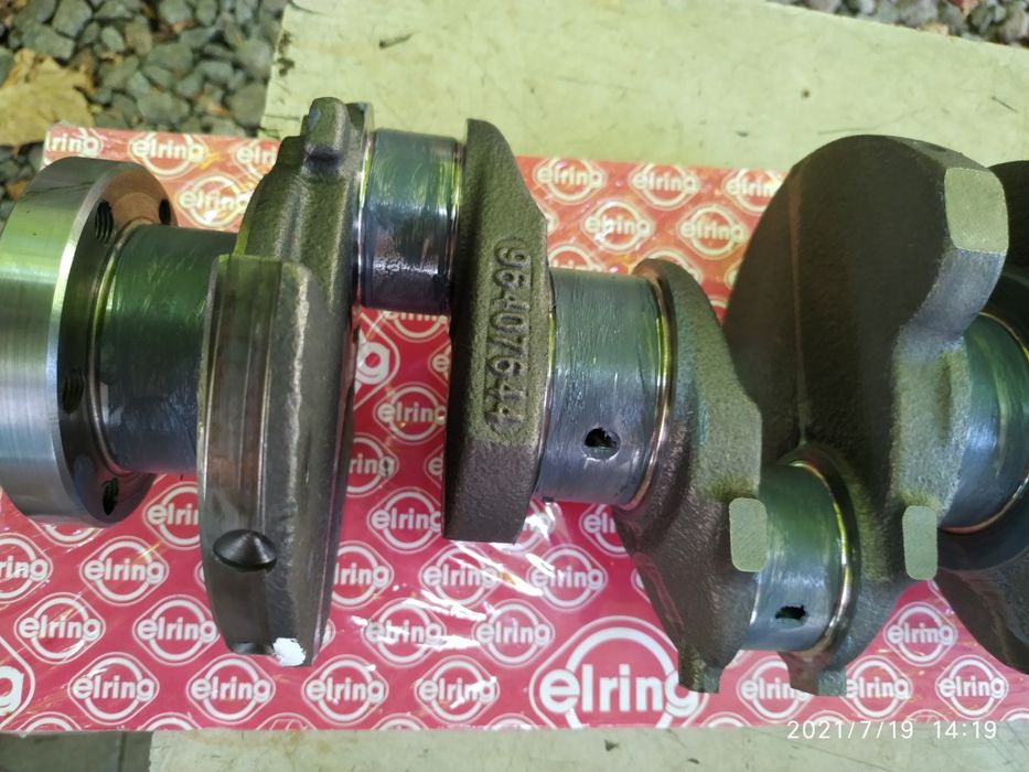 Коленвал двигателя Шевроле  F14d3