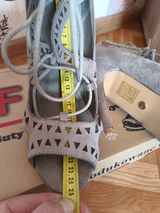 Gladiatorki zamszowe sznurowane